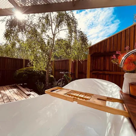 Grape Juice Retreat Rustic Romantic Gateway 5Mins To Beaches & Town Margaret River Exterior photo