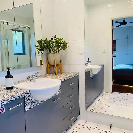 Grape Juice Retreat Rustic Romantic Gateway 5Mins To Beaches & Town Margaret River Exterior photo