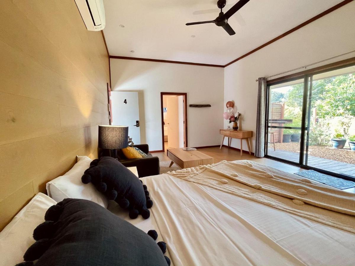 Grape Juice Retreat Rustic Romantic Gateway 5mins To Beaches & Town Aparthotel