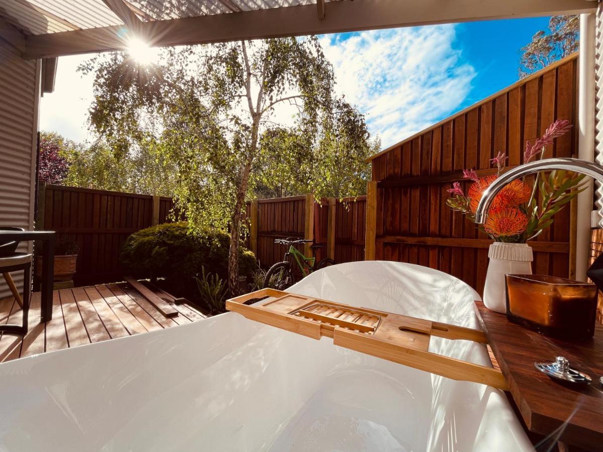 Grape Juice Retreat Rustic Romantic Gateway 5mins To Beaches & Town Aparthotel *